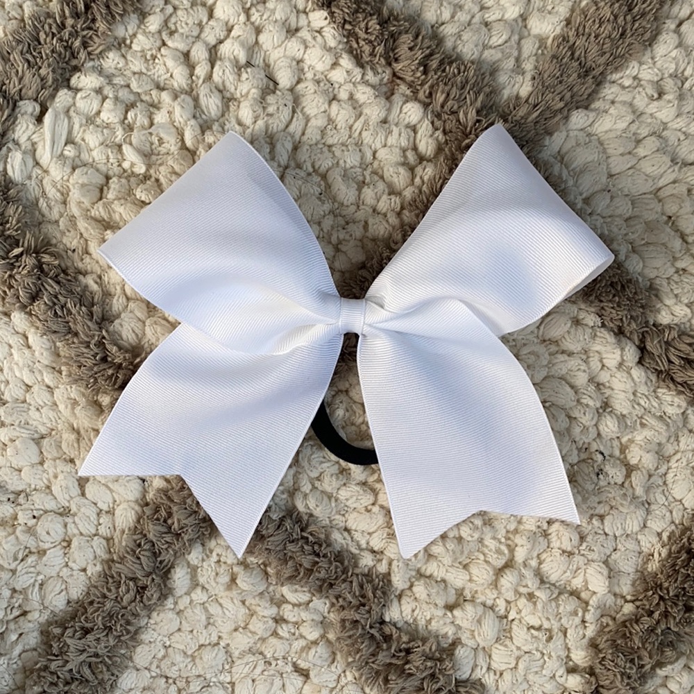 WHITE CHEER BOW